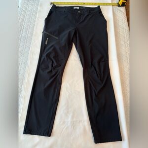 Columbia Titanium Omni Shield Utility Pant. Ladies size 14.